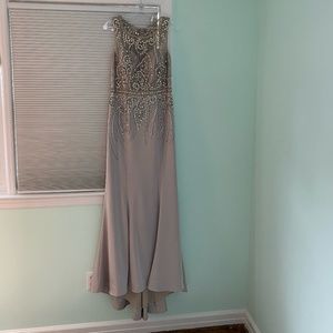 NWT Dave & Johnny Formal Silver Gown
